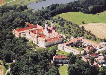 Zur Webseite von Kloster Roggenburg- Copyright http://www.kloster-roggenburg.de